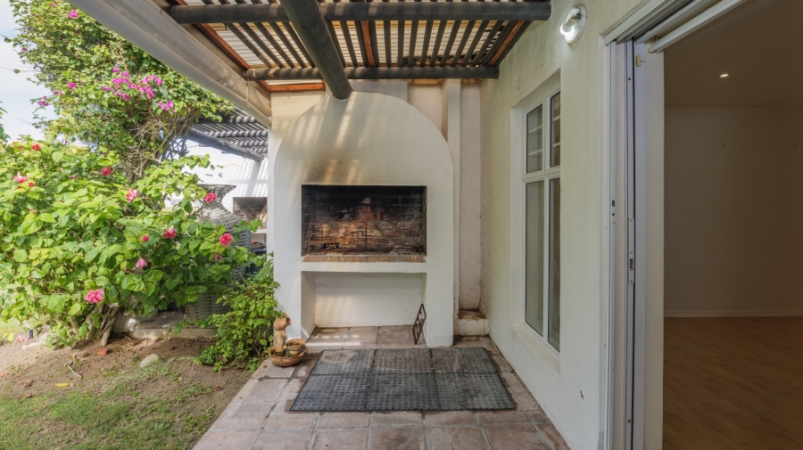 3 Bedroom Property for Sale in Struisbaai Western Cape